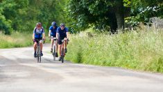 Gironde : un cycliste de 56 ans succombe à un arrêt cardiaque en plein trajet avec des amis