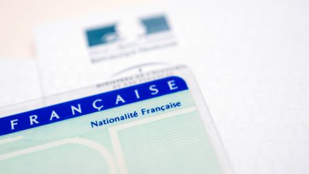 Immigration : pour François Bayrou l’identité française mérite un débat plus large et plus approfondi que le droit du sol