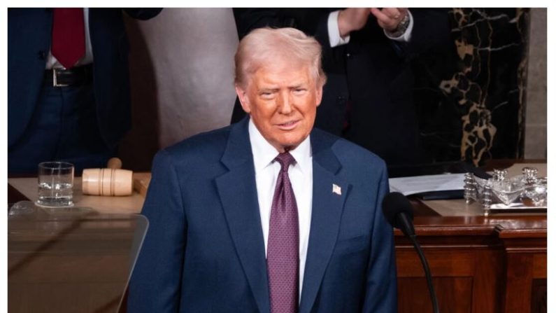 Donald Trump s'adresse à une session conjointe du Congrès des États-Unis tenue au Capitole de Washington, le 4 mars 2025. (Madalina Vasiliu/Epoch Times)