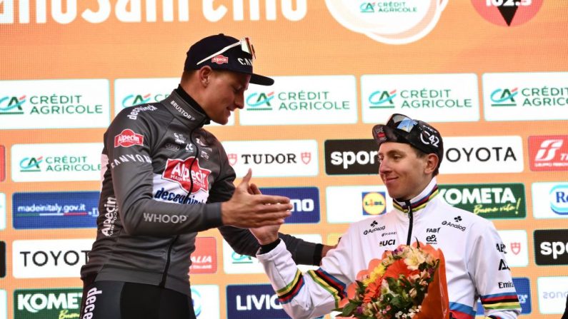 Mathieu van der Poel, qui défendra son titre le 13 avril sur Paris-Roubaix, a déclaré ne "pas craindre" le Slovène Tadej Pogacar qui participera pour la première fois à la Reine des classique.(Photo : MARCO BERTORELLO/AFP via Getty Images)