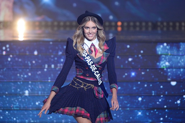 Miss Monde 2025 : Agathe Cauet, première dauphine de Miss France 2023, se présente au concours