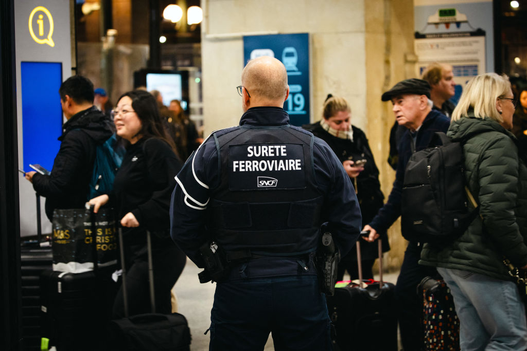 Le trafic est totalement interrompu à la gare du Nord, après la découverte d'une bombe de la Seconde Guerre mondiale 