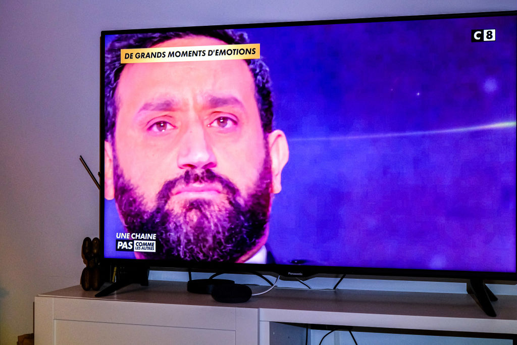 Une caricature crée une vive polémique, Cyril Hanouna accuse LFI d'antisémitisme