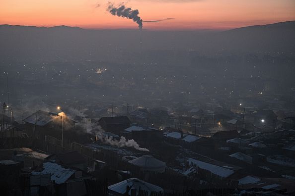 Mongolie : les enfants étouffent dans un nuage de pollution à Oulan-Bator