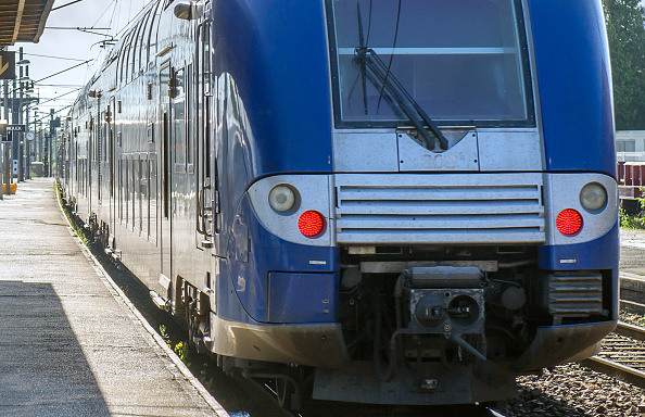 "Un manque de vigilance de la part de la SNCF" : le témoignage de la mère de Selma, 6 ans, amputée après un accident