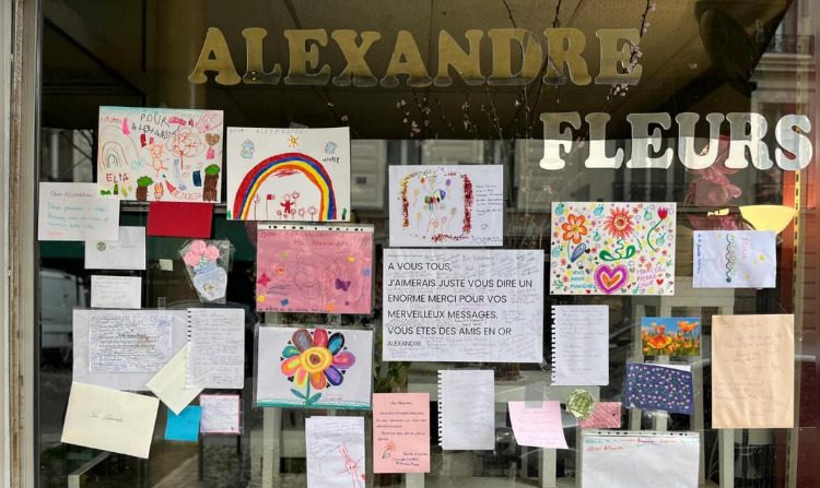 Alexandre, fleuriste parisien hospitalisé, touché par les messages de soutien de ses clients. (Crédit photo Facebook Alexandre Fleurs)