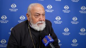 Un prêtre orthodoxe apprécie Shen Yun : « L’art est proche de la Création »