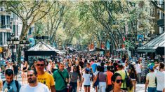 De nouvelles lois ciblent le surtourisme dans des destinations touristiques populaires