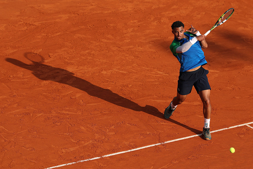 Monte-Carlo : Arthur Fils renverse Griekspoor et file au 2e tour