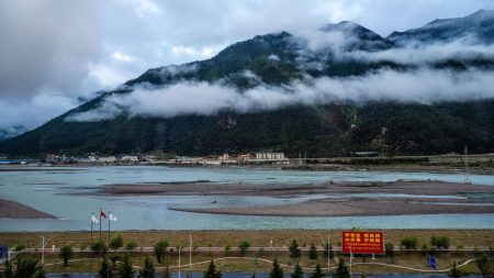La Chine riposte à la politique tibétaine du Département d’État américain en imposant des restrictions sur les visas