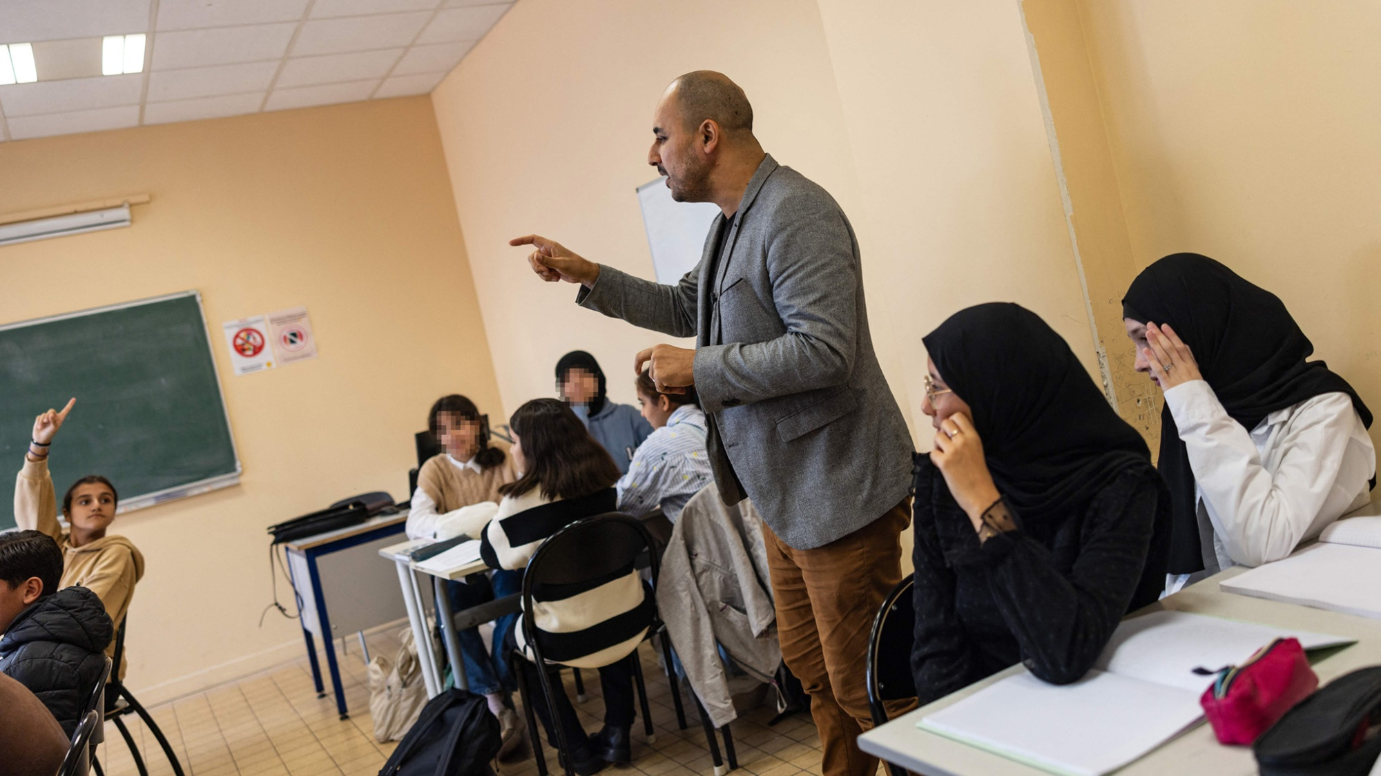 Lycée musulman Averroès : la justice rétablit le contrat de l'établissement religieux avec l'État