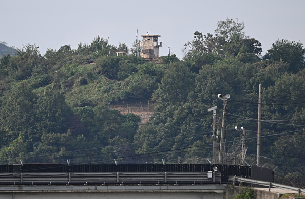 L'armée sud-coréenne tire des coups de semonce après une incursion de soldats nord-coréens