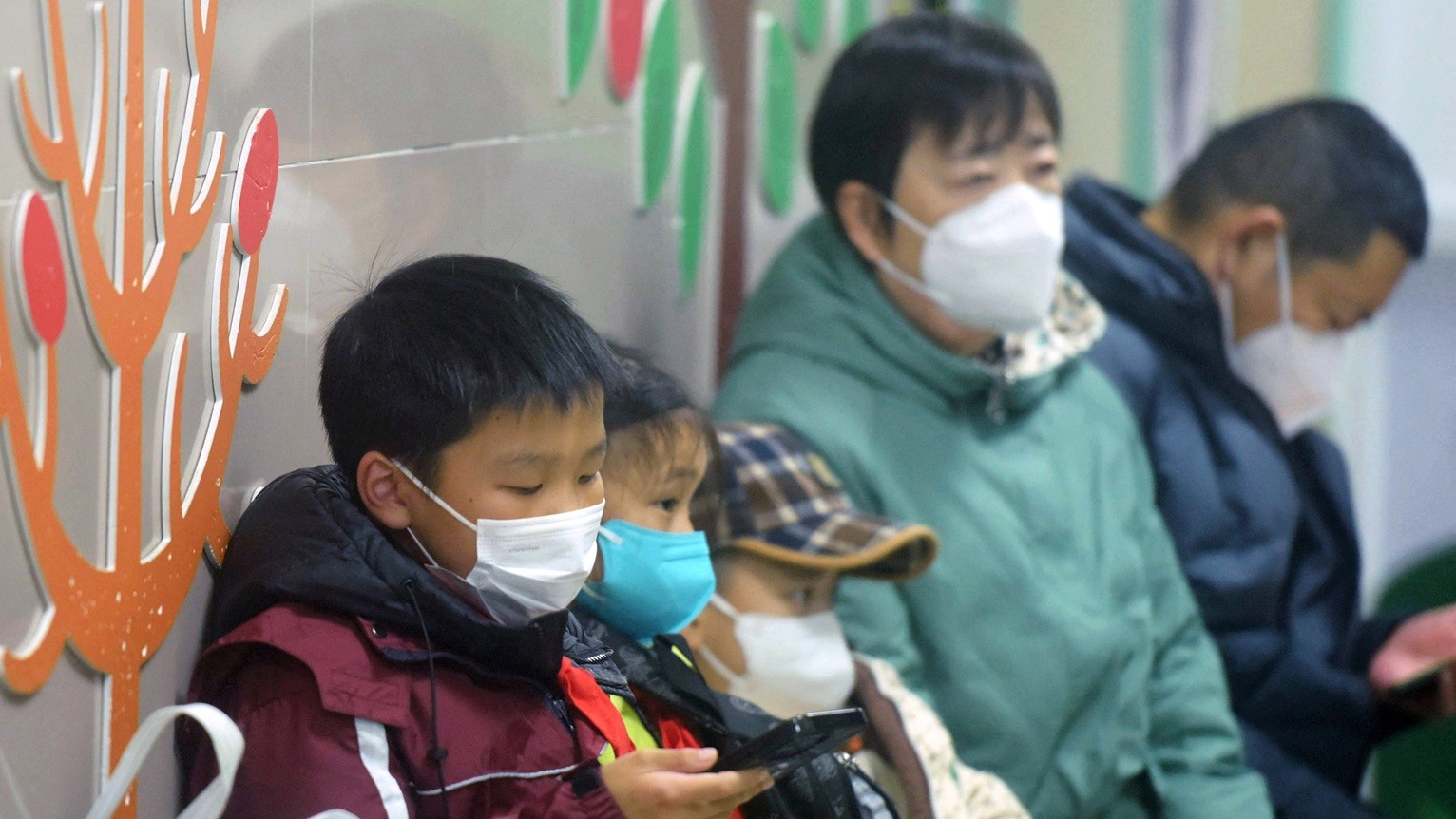 En Chine, les habitants dénoncent des crématoriums surchargés et des quartiers vides