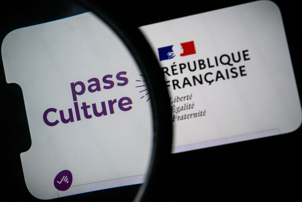 Pass culture : des soupçons de conflit d’intérêts et de détournement de fonds publics