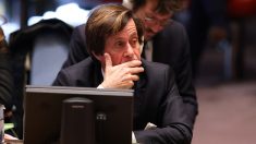 L’ambassadeur français à Moscou convoqué après la brève détention d’une employée gouvernementale russe en France