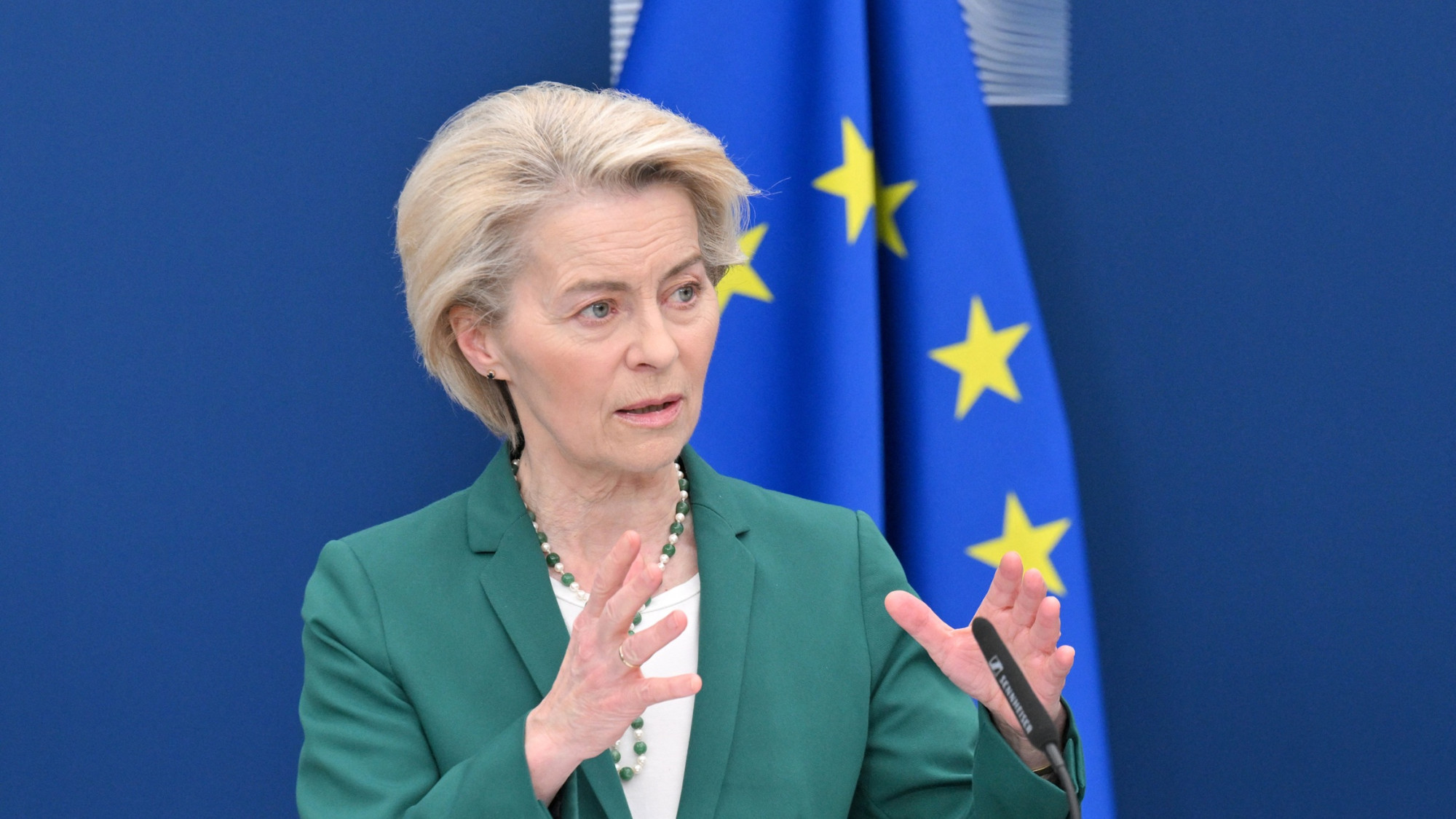 L'UE exhorte la Chine à rechercher une "résolution négociée" aux droits de douane américains