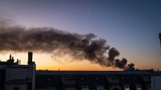 Incendie à Paris : l’intensité réduite, 80 pompiers toujours sur place