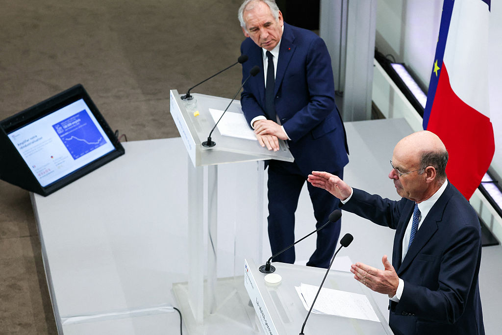 De « l’argent qui est volé aux Français » : le gouvernement compte récupérer 15 milliards d’euros sur la fraude