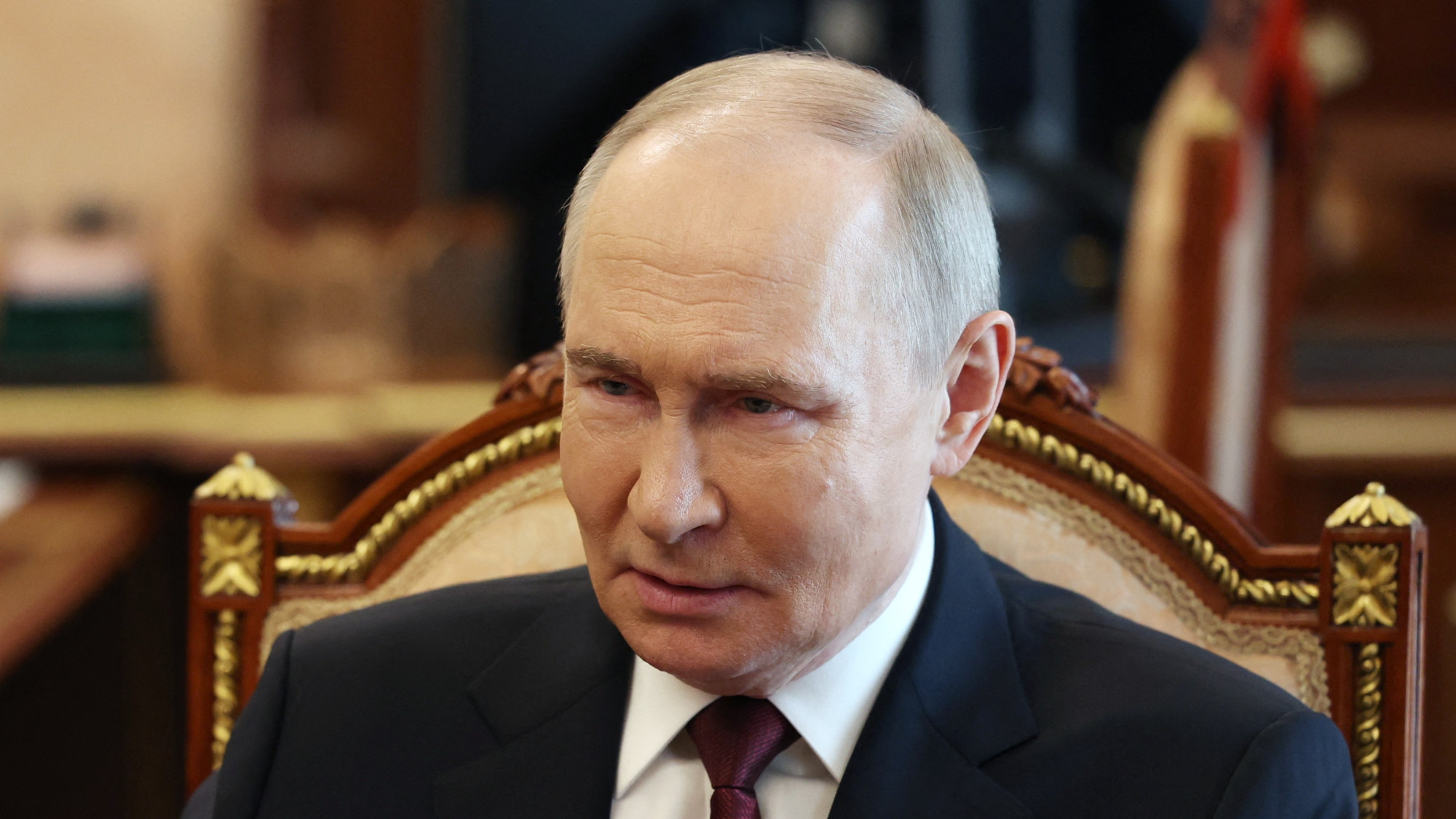 Vladimir Poutine se dit prêt à organiser des pourparlers bilatéraux avec l'Ukraine en vue d'une trêve