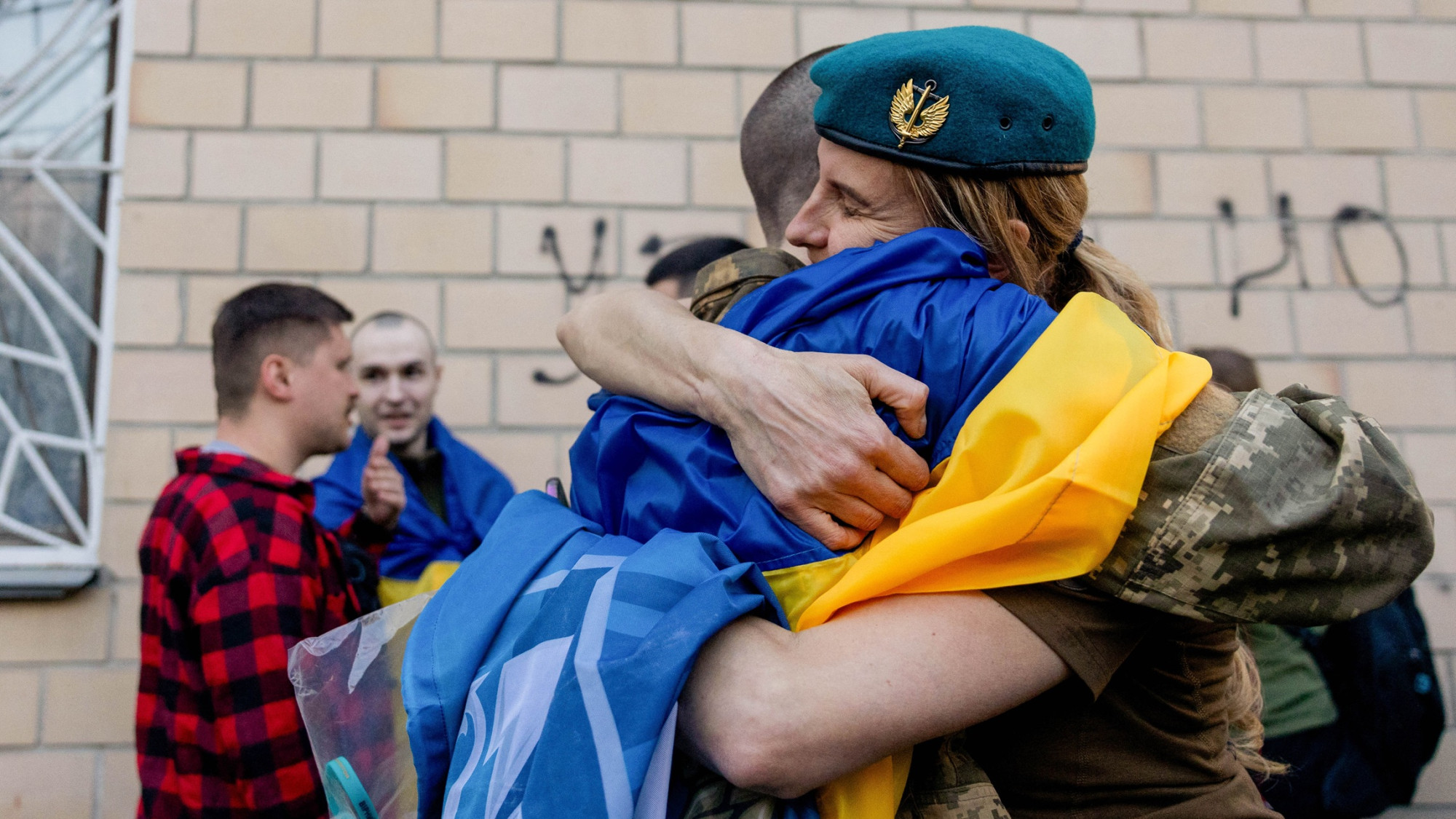 La Russie et l'Ukraine échangent 538 prisonniers de guerre