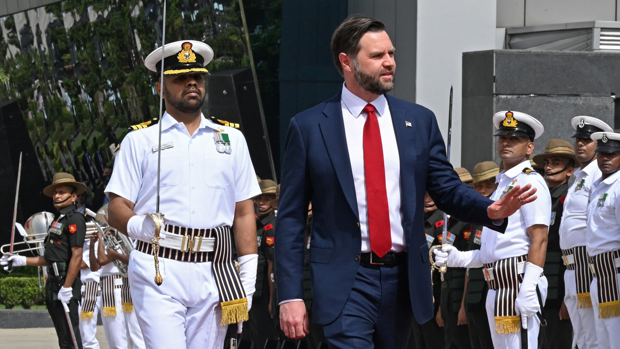Vance arrive en Inde pour entamer une visite de 4 jours avec sa famille
