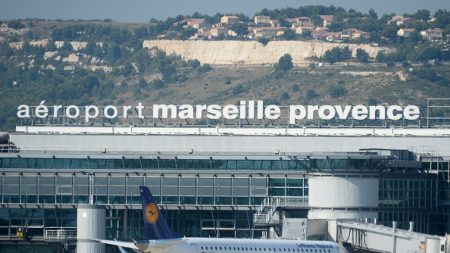 Aéroport de Marseille : quatre employés licenciés pour avoir donné des sandwichs invendus à des sans-abri