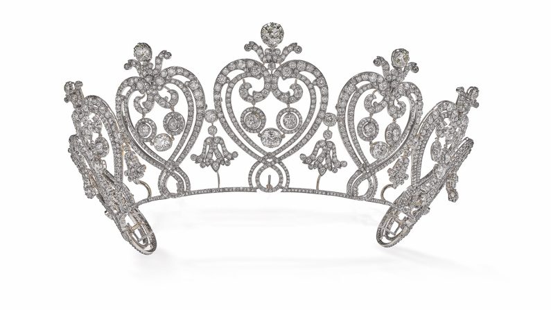 Le "Diadème de Manchester", commandé pour Mme Consuelo, duchesse douairière de Manchester en 1903, Harnichard pour Cartier Paris, est l'une des vedettes de la légendaire collection de bijoux du Victoria & Albert Museum. (Victoria and Albert Museum, Londres)