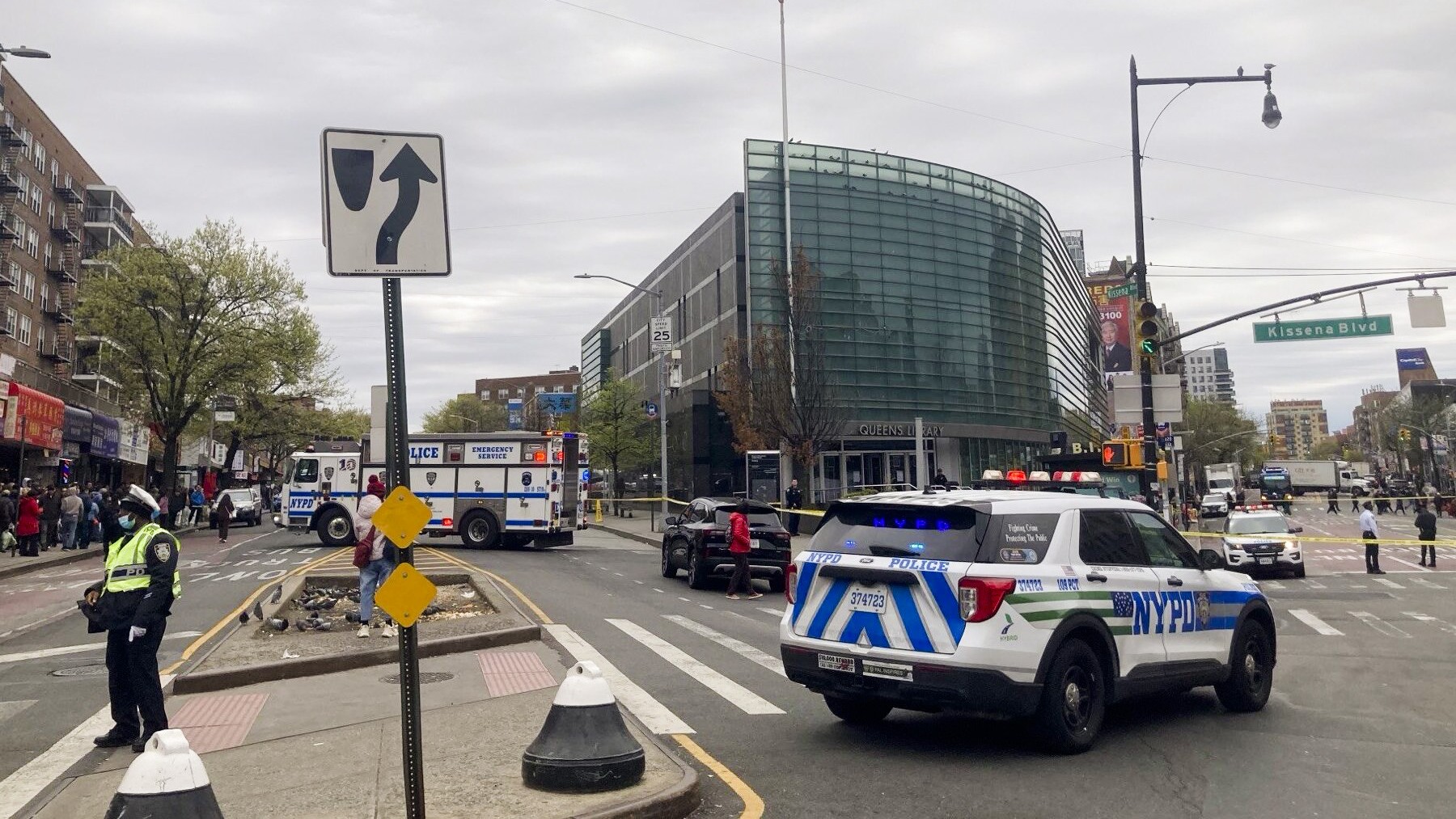 Les bibliothèques de New York reçoivent de fausses alertes à la bombe visant le défilé du Falun Gong