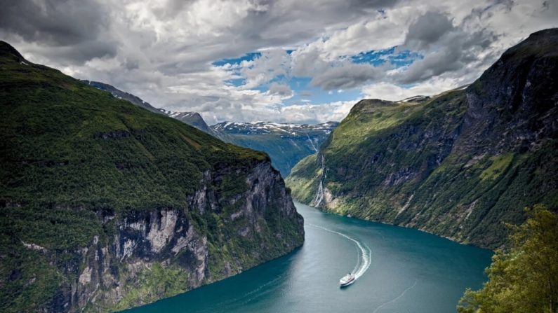 Les voyageurs semblent se détourner des destinations européennes traditionnellement chaudes pour se tourner vers des destinations plus fraîches, comme le fjord de Geiranger, en Norvège, pour l'été 2025. (Sebastian Czapnik/Dreamstime/TNS)