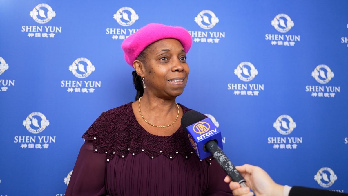 Shen Yun, « le moyen de montrer ce qui se passe avec douceur, sans pour autant qu’on puisse vous emprisonner », déclare une consultante en ingénierie