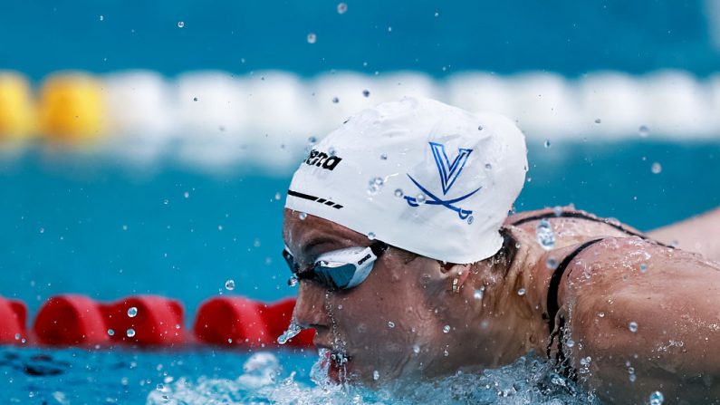 La nageuse américaine Gretchen Walsh a battu le record du monde du 100 m papillon en grand bassin à deux reprises samedi, en Floride (Etats-Unis). (Photo : Carmen Mandato/Getty Images)