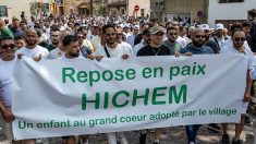 Meurtre d’Hichem Miraoui dans le Var : deux marches blanches ont rassemblé près de 2000 personnes