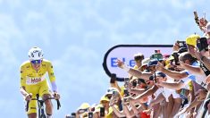 Tour de France  : « je ne suis pas intouchable mais j’essaie de l’être », explique Pogacar