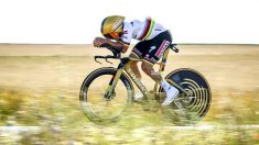 Tour de France : Evenepoel vainqueur du chrono, Pogacar en jaune mais Vingegaard coule