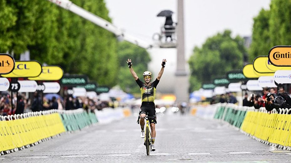 « Je n'étais pas vraiment préparé pour ces émotions », concède Van Aert vainqueur de la dernière étape du Tour
